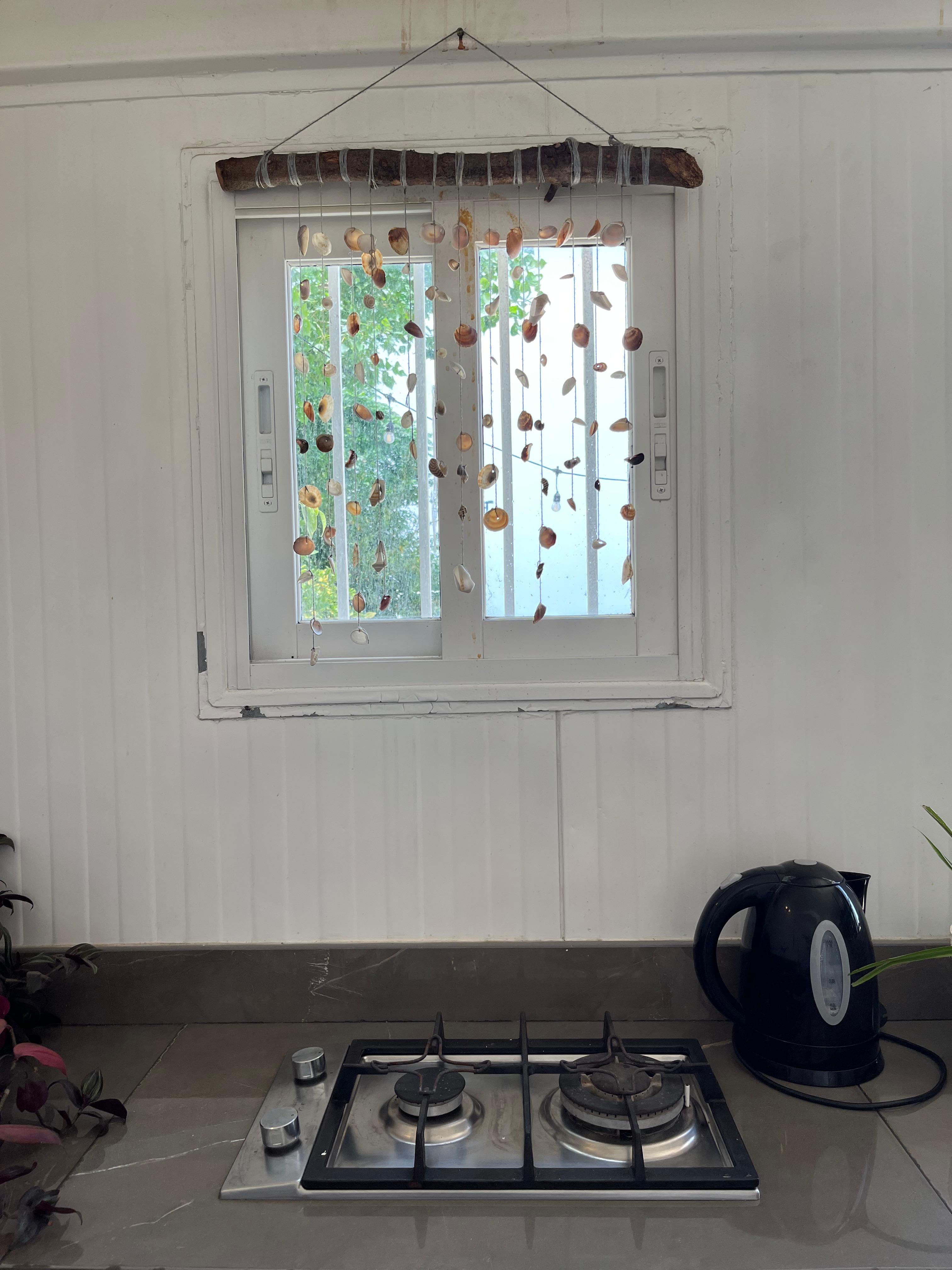Bunagalows in Edde for Day Stay