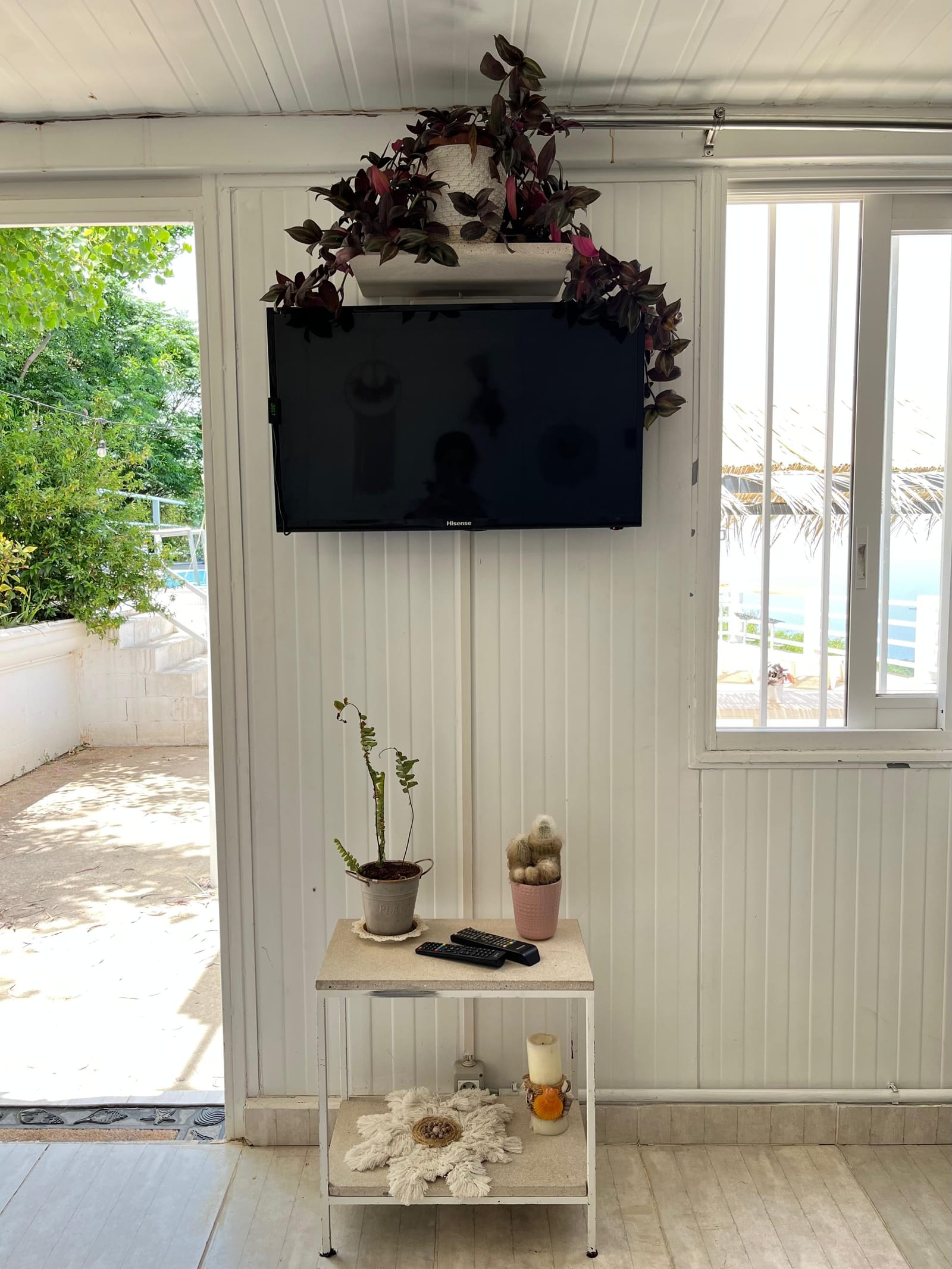 Bunagalows in Edde for Day Stay, photo 5